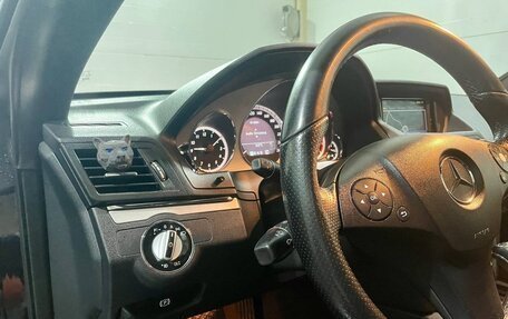 Mercedes-Benz E-Класс, 2010 год, 1 580 000 рублей, 10 фотография