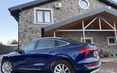 Audi e-tron Sportback I, 2021 год, 2 400 000 рублей, 3 фотография