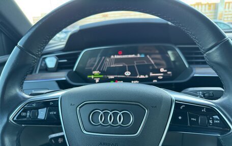 Audi e-tron Sportback I, 2021 год, 2 400 000 рублей, 9 фотография