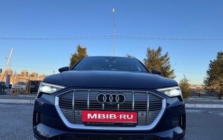 Audi e-tron Sportback I, 2021 год, 2 400 000 рублей, 2 фотография