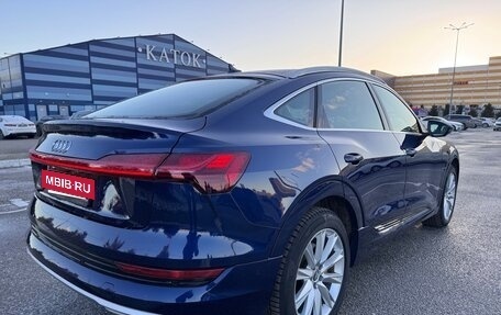 Audi e-tron Sportback I, 2021 год, 2 400 000 рублей, 12 фотография