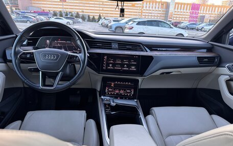 Audi e-tron Sportback I, 2021 год, 2 400 000 рублей, 24 фотография