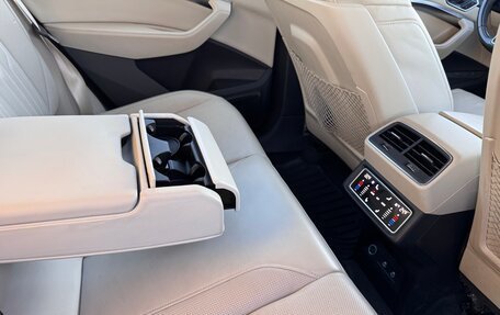 Audi e-tron Sportback I, 2021 год, 2 400 000 рублей, 35 фотография