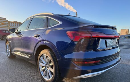 Audi e-tron Sportback I, 2021 год, 2 400 000 рублей, 38 фотография