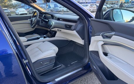 Audi e-tron Sportback I, 2021 год, 2 400 000 рублей, 34 фотография