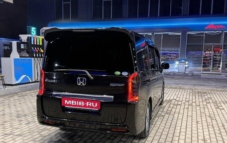 Honda Stepwgn IV, 2013 год, 660 000 рублей, 2 фотография