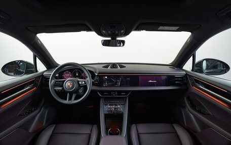 Porsche Macan, 2025 год, 12 790 000 рублей, 30 фотография