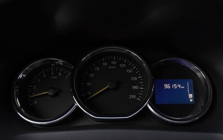 Renault Logan II, 2016 год, 799 000 рублей, 12 фотография