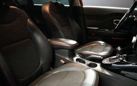 KIA Soul II рестайлинг, 2016 год, 1 650 000 рублей, 25 фотография