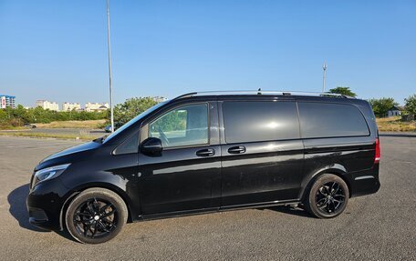 Mercedes-Benz V-Класс, 2018 год, 4 700 000 рублей, 4 фотография