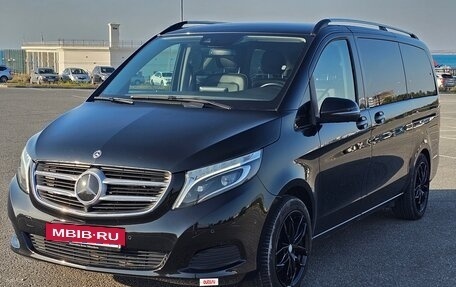 Mercedes-Benz V-Класс, 2018 год, 4 700 000 рублей, 2 фотография