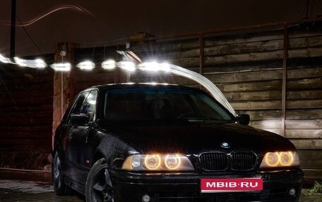 BMW 5 серия, 2002 год, 500 000 рублей, 1 фотография