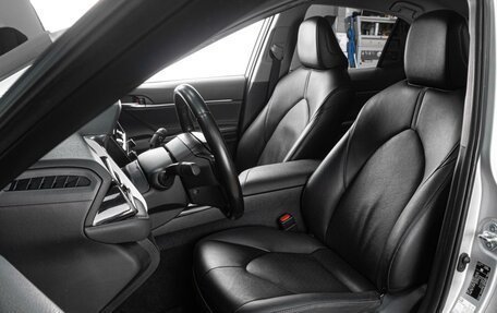 Toyota Camry, 2021 год, 3 379 000 рублей, 14 фотография