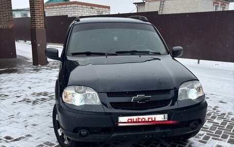 Chevrolet Niva I рестайлинг, 2016 год, 855 000 рублей, 2 фотография