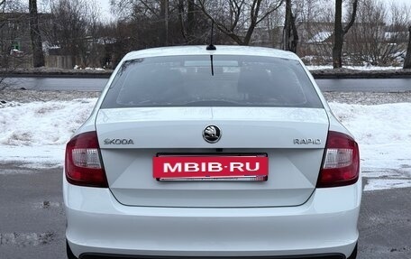 Skoda Rapid I, 2018 год, 1 175 000 рублей, 6 фотография