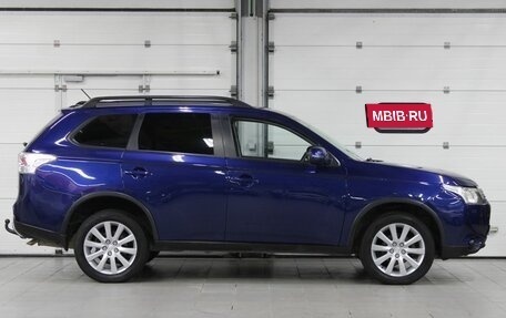 Mitsubishi Outlander III рестайлинг 3, 2014 год, 1 457 000 рублей, 4 фотография