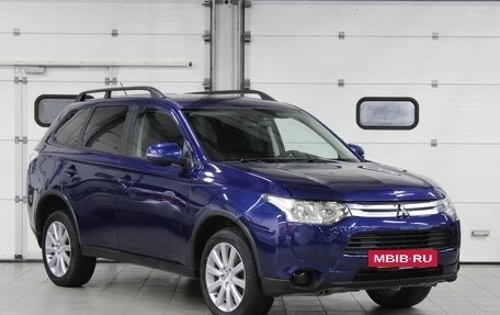 Mitsubishi Outlander III рестайлинг 3, 2014 год, 1 457 000 рублей, 3 фотография