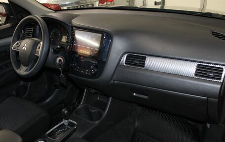 Mitsubishi Outlander III рестайлинг 3, 2014 год, 1 457 000 рублей, 16 фотография