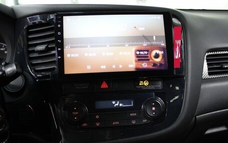 Mitsubishi Outlander III рестайлинг 3, 2014 год, 1 457 000 рублей, 18 фотография