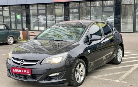 Opel Astra J, 2013 год, 790 000 рублей, 1 фотография