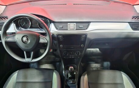 Skoda Rapid I, 2017 год, 1 045 000 рублей, 9 фотография