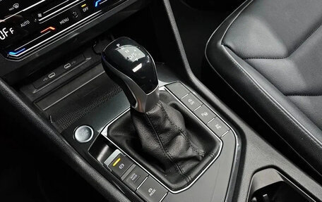 Volkswagen Tiguan II, 2022 год, 2 450 000 рублей, 8 фотография