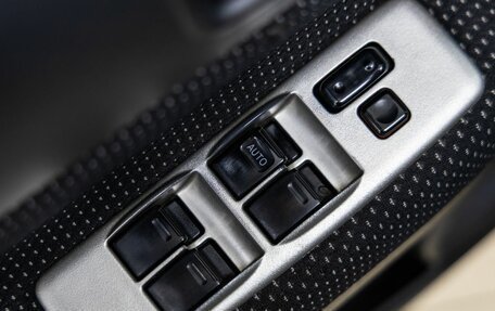 Scion xB II рестайлинг, 2004 год, 638 000 рублей, 17 фотография