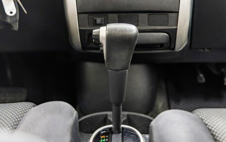 Scion xB II рестайлинг, 2004 год, 638 000 рублей, 27 фотография