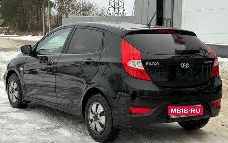 Hyundai Solaris II рестайлинг, 2013 год, 725 000 рублей, 5 фотография