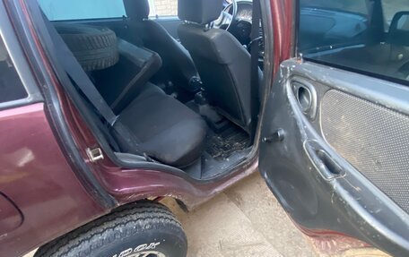 Chevrolet Niva I рестайлинг, 2004 год, 200 000 рублей, 5 фотография