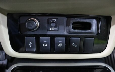 Mitsubishi Outlander III рестайлинг 3, 2020 год, 2 990 000 рублей, 20 фотография