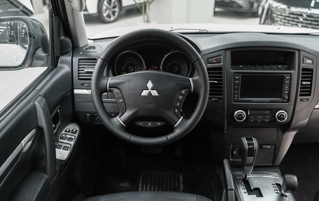 Mitsubishi Pajero IV, 2011 год, 1 699 000 рублей, 14 фотография