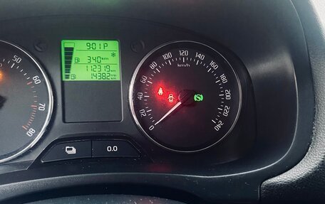 Skoda Fabia II, 2014 год, 890 000 рублей, 6 фотография