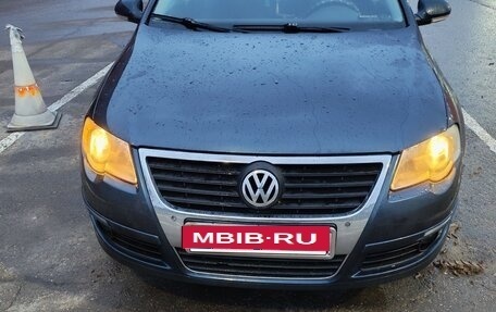 Volkswagen Passat B6, 2007 год, 550 000 рублей, 3 фотография