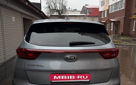 KIA Sportage IV рестайлинг, 2020 год, 2 650 000 рублей, 4 фотография