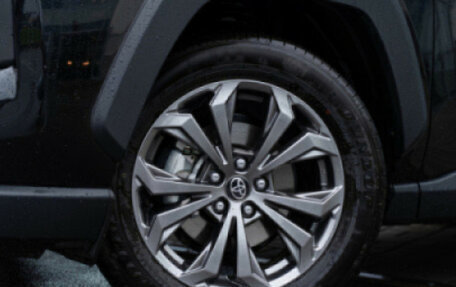 Toyota RAV4, 2025 год, 4 690 000 рублей, 13 фотография