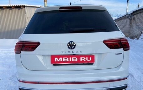 Volkswagen Tiguan II, 2021 год, 3 750 000 рублей, 6 фотография