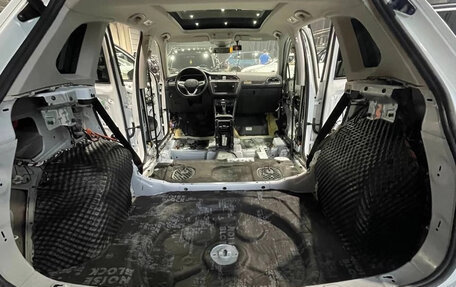 Volkswagen Tiguan II, 2021 год, 3 750 000 рублей, 21 фотография