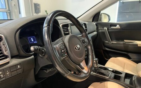 KIA Sportage IV рестайлинг, 2017 год, 1 800 000 рублей, 10 фотография