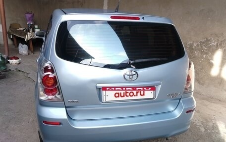Toyota Corolla Verso I, 2005 год, 630 000 рублей, 3 фотография