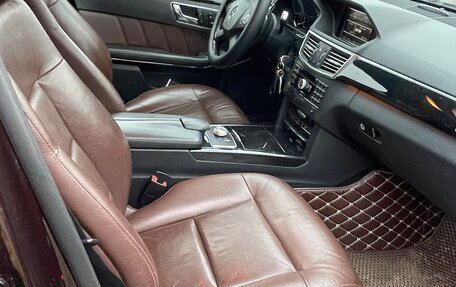 Mercedes-Benz E-Класс, 2010 год, 1 250 000 рублей, 8 фотография