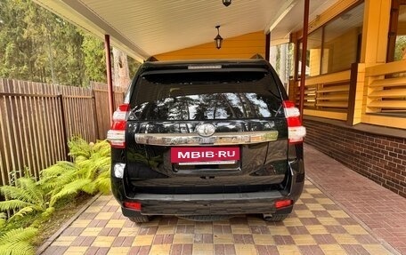 Toyota Land Cruiser Prado 150 рестайлинг 2, 2016 год, 4 850 000 рублей, 7 фотография