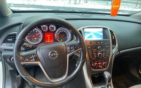 Opel Astra J, 2011 год, 5 фотография