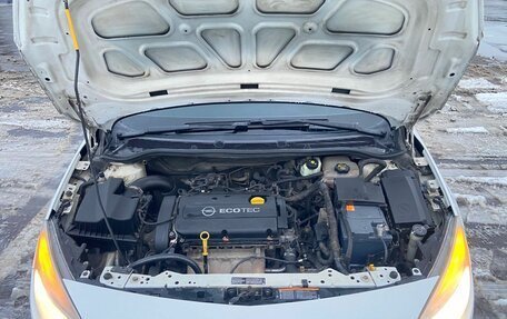 Opel Astra J, 2011 год, 9 фотография