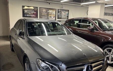 Mercedes-Benz E-Класс, 2019 год, 3 450 000 рублей, 12 фотография