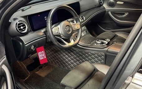 Mercedes-Benz E-Класс, 2019 год, 3 450 000 рублей, 13 фотография