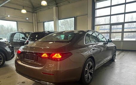Mercedes-Benz E-Класс, 2024 год, 7 300 000 рублей, 4 фотография