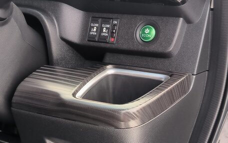 Honda Stepwgn IV, 2016 год, 2 150 000 рублей, 24 фотография