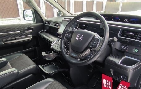 Honda Stepwgn IV, 2016 год, 2 150 000 рублей, 28 фотография