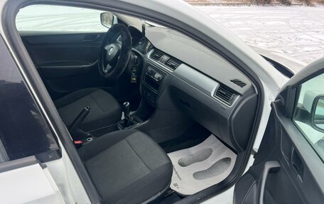 Skoda Rapid I, 2015 год, 689 000 рублей, 14 фотография